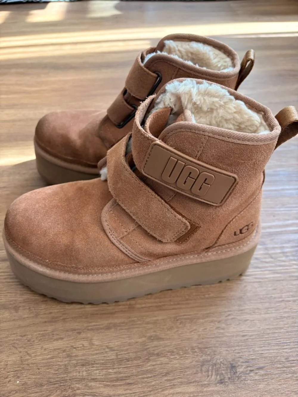 UGG ugg™ neumel